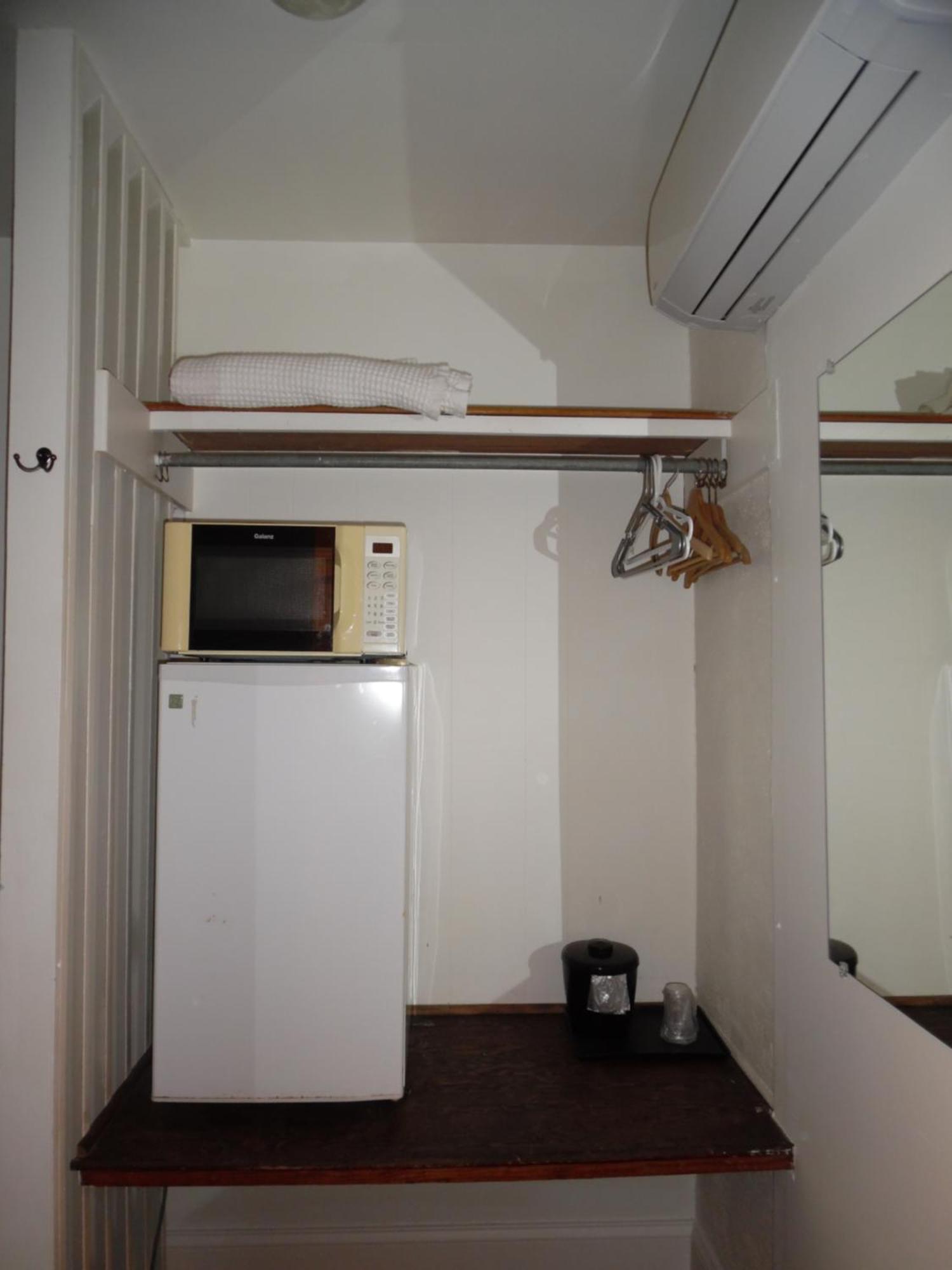 Wachapreague Inn - Motel Rooms Room photo