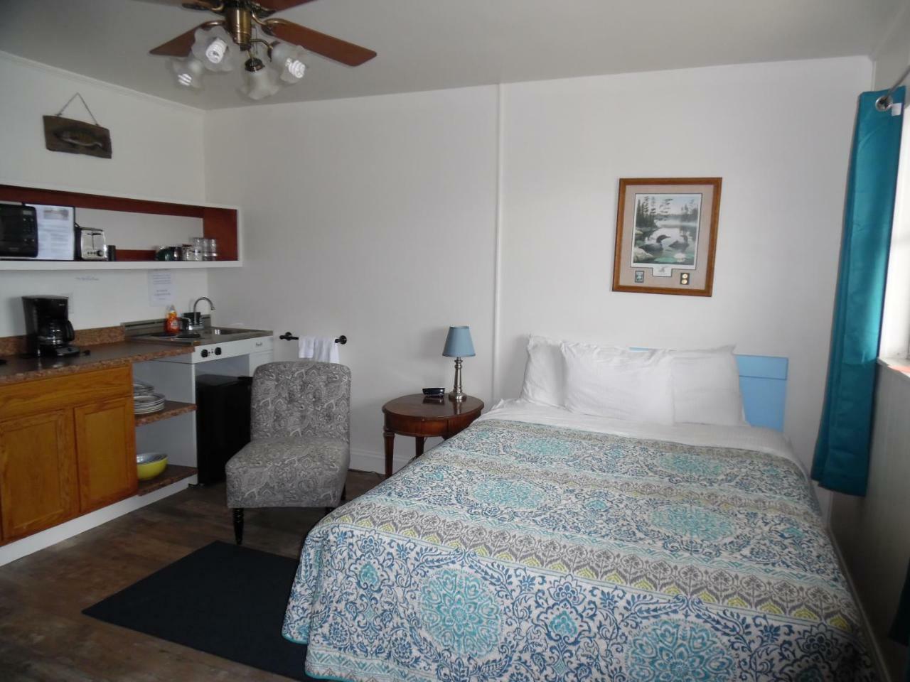 Wachapreague Inn - Motel Rooms Exterior photo